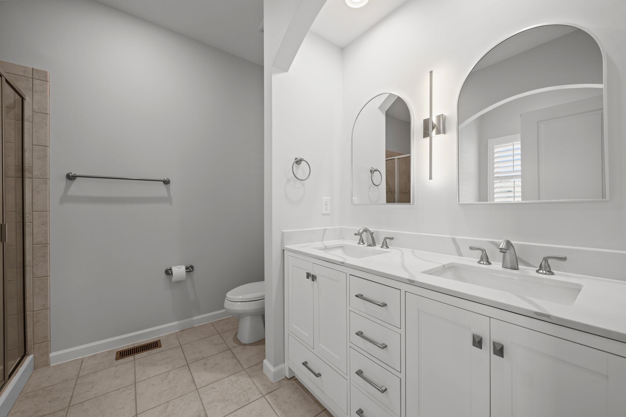PRIMARY BATH FEATURES NEW COUNTERTOPS, NEW CABINETS, & FIXTURES - 1319 Rodessa Run