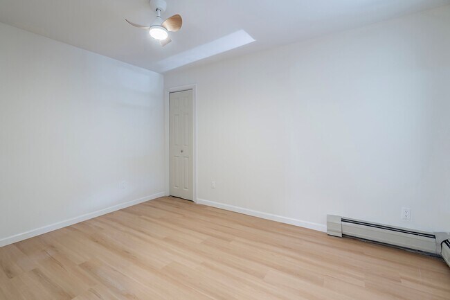 Building Photo - 39 Marley Ave