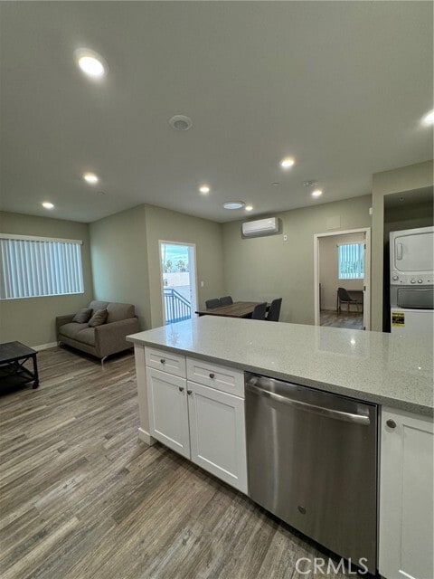 Building Photo - 621 Normandie Ave