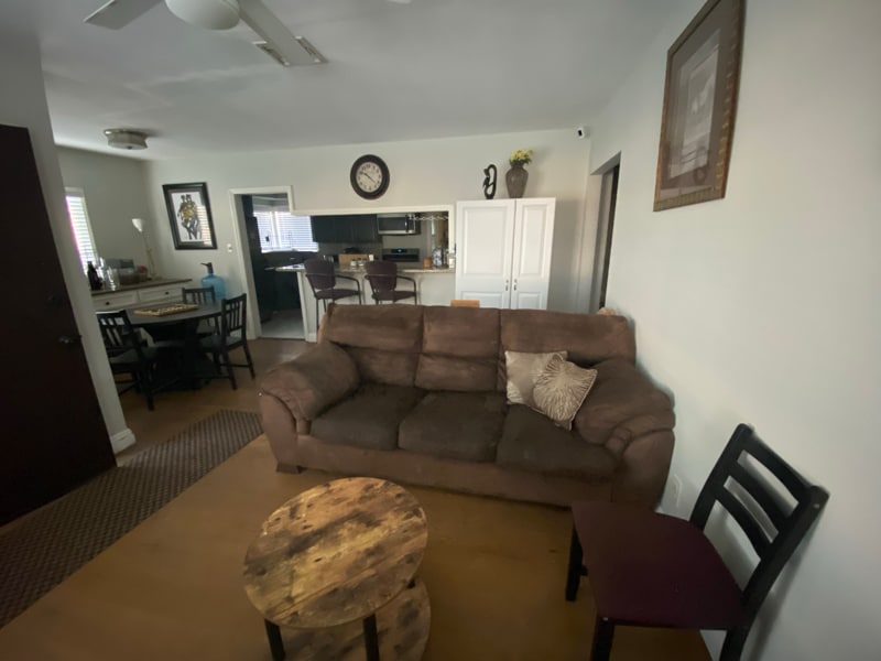 Building Photo - 636 E 121st Pl