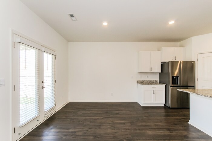 Building Photo - 5740 Timber Leaf Lp