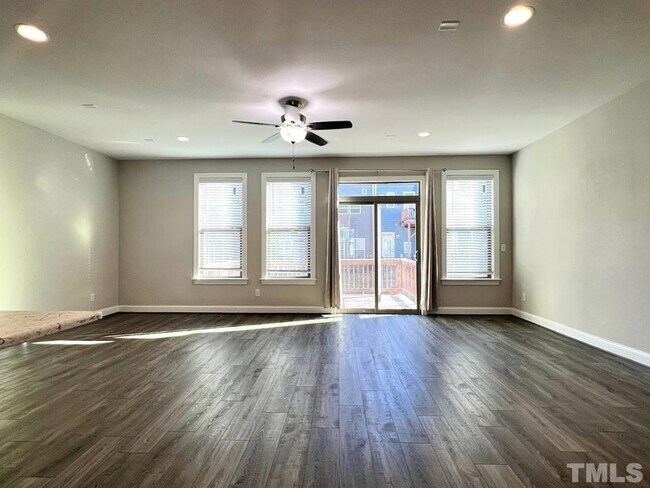 Building Photo - 933 Dalton Ridge Pl