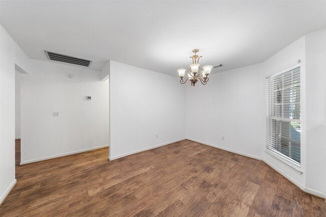 Building Photo - 107 Sandpebble Dr