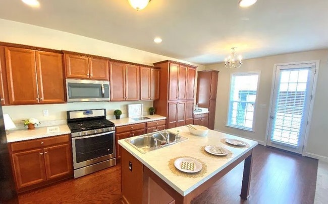 Building Photo - Outstanding Single Family Home in the awar...