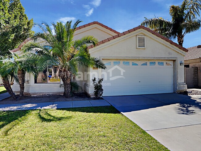 Building Photo - 9107 E Fairfield St