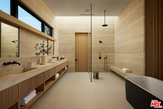 Building Photo - 1149 Linda Flora Dr