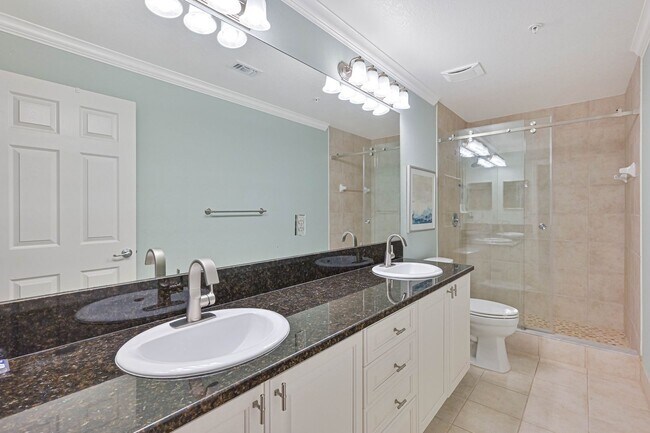 Building Photo - 8561 Evernia Ct