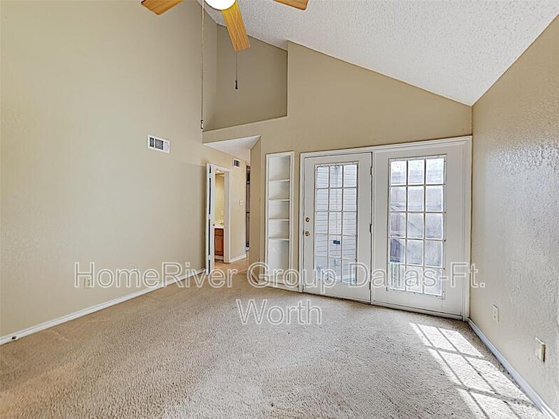 Building Photo - 10844 Gable Dr