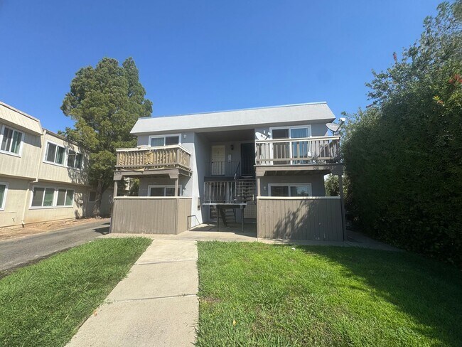 Primary Photo - 2340 Villanova Cir