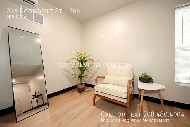 Building Photo - 276 Roosevelt St