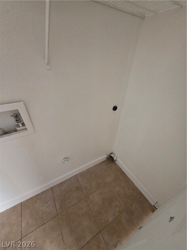 Building Photo - 1601 Justin Ct