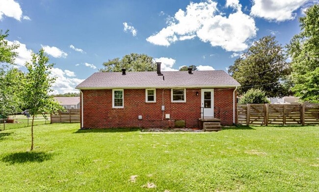 Building Photo - 9507 Stockbridge Dr