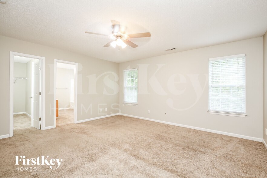 Building Photo - 4708 Mallard Creek Dr