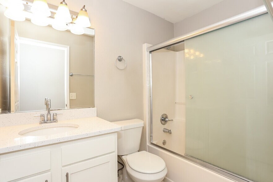 Building Photo - 11157 Wyndham Hollow Ln