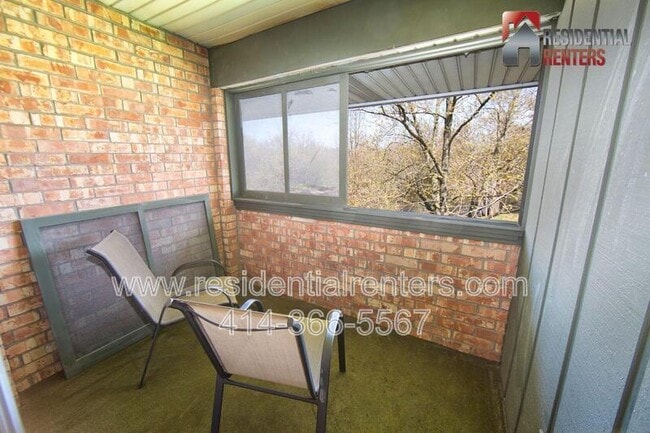 Building Photo - 4000 W Rivers Edge Cir