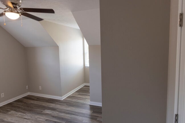 Building Photo - 10504 Pebblestone Cir