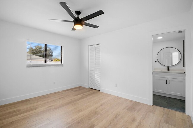 Building Photo - ****SPECIAL 2 WEEKS FREE****  Move-In Ready Cape Coral Home – Newly Remodeled Interior