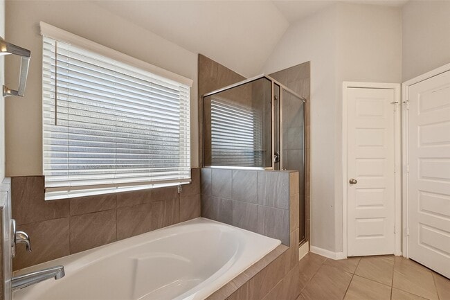 Building Photo - 2903 Painted Sunrise Trail