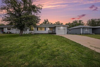 Building Photo - 3 bed 2 bath Yutan Home For Rent