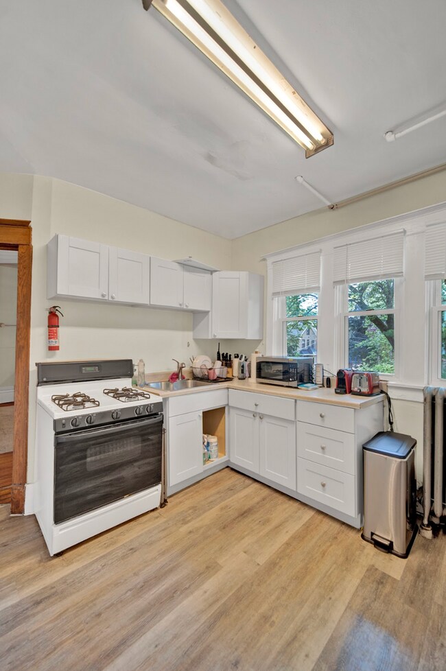 Building Photo - 819 Gaffield Pl