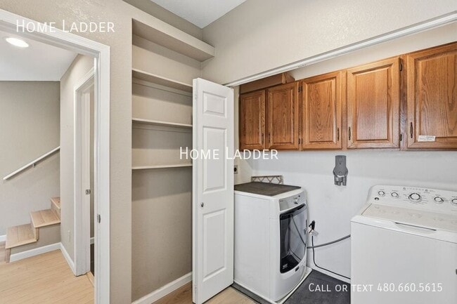 Building Photo - 514 S Marina Dr