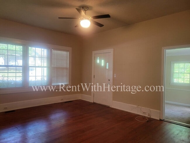 Building Photo - ENJOY THE PRESTIGE OF THIS CHARMING HOME I...
