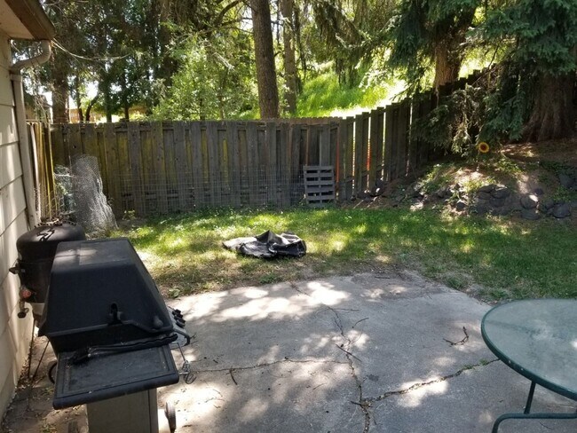 Building Photo - 1255 NW Davis Way