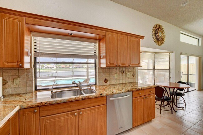 Building Photo - 11511 Island Lakes Ln