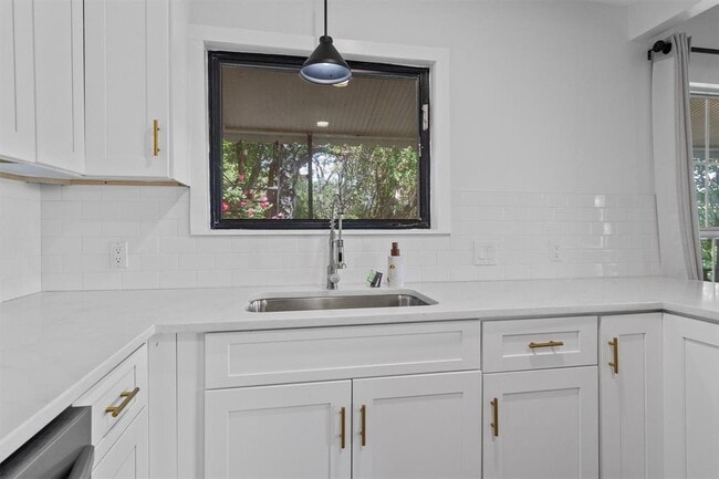 Building Photo - 25413 Pedernales Point Dr