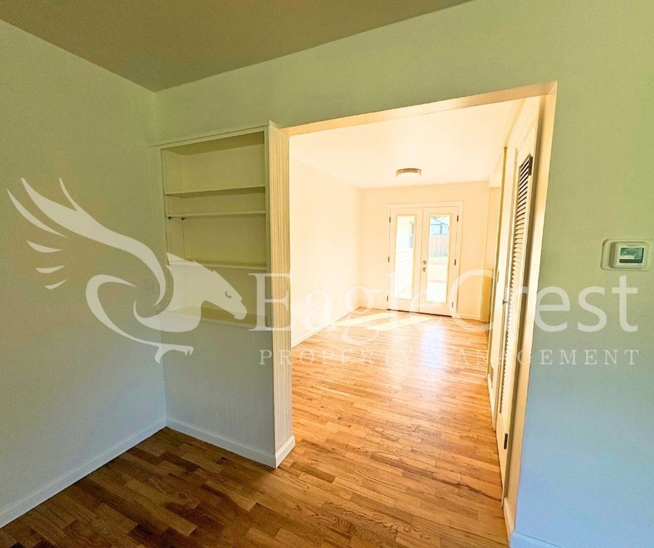 Building Photo - Charming 2 Bed, 2 Bath Home with Updated Kitchen & Outdoor Living Space
