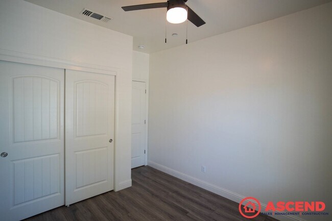 Building Photo - Phenomenal Home In Gossamer Grove!