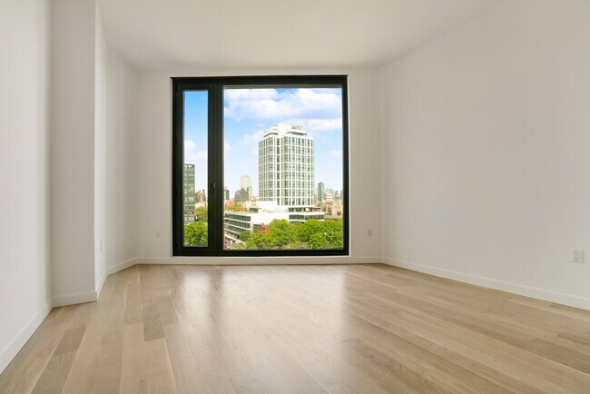 Building Photo - 329 Broadway