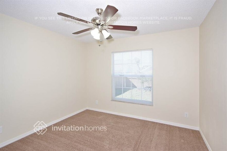 Building Photo - 1752 W Cheryl Dr