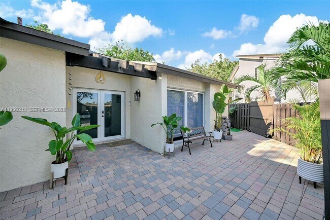 Building Photo - 13416 SW 108th St Cir N