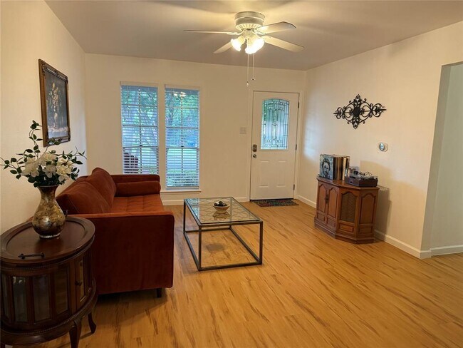 Building Photo - 6307 Huntleigh Way