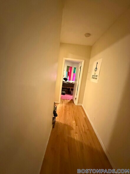 Building Photo - 6 Bickford Ave