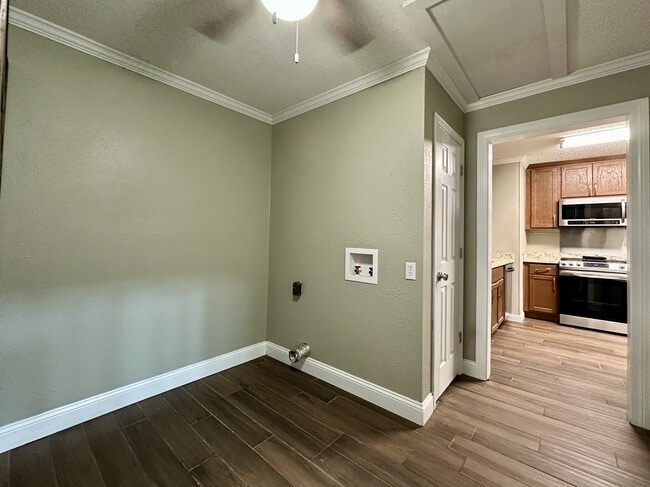 Building Photo - 15508 Hartford Dr