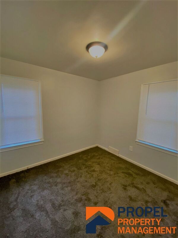 Building Photo - 3345 Edgewood Dr