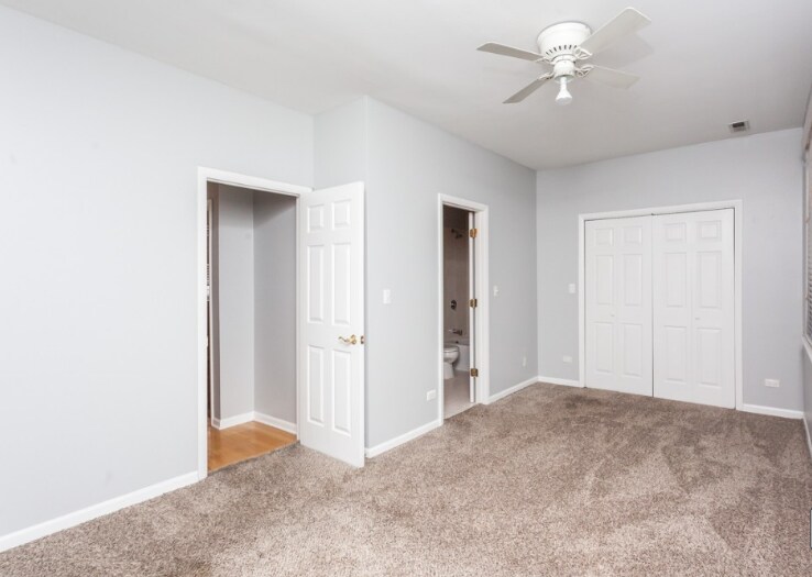 Building Photo - 2427 N Clybourn Ave