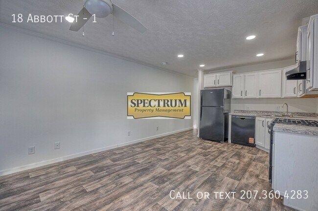 Building Photo - 18 Abbott St