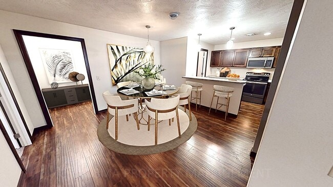 Building Photo - 3 BD, 2 BA IN TEA! LOCATION! LOCATION! LOCATION! AMENITY FILLED, PET FRIENDLY TOWN HOME!
