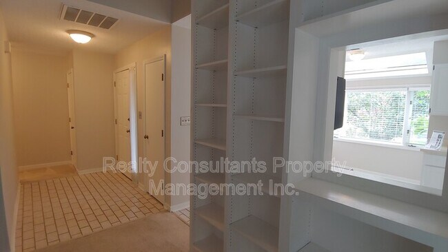 Building Photo - 306-F N Lindell Rd