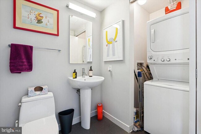 Building Photo - 2101 Market St