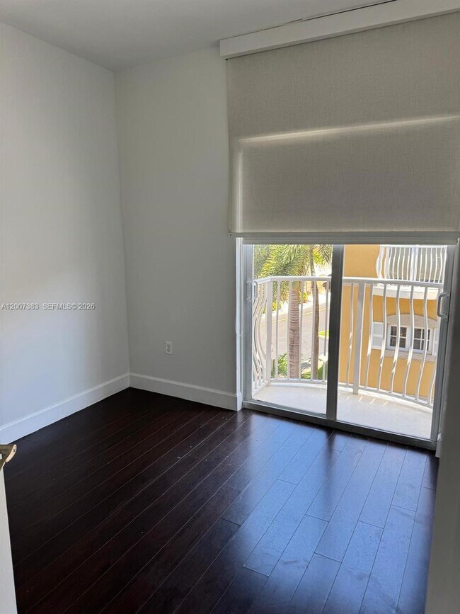 Building Photo - 18421 NE 27th Ct