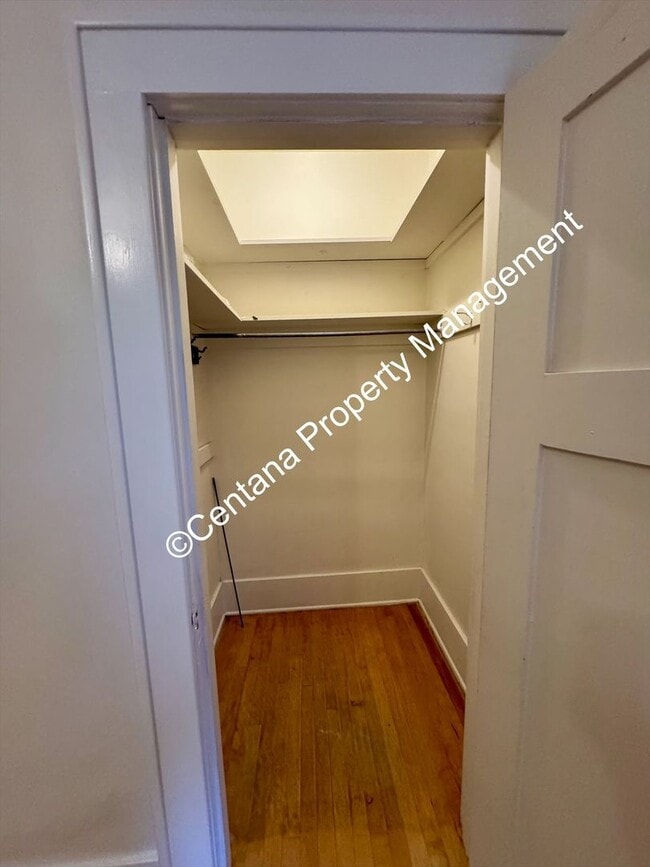 Building Photo - 205-207 N Excelsior Ave