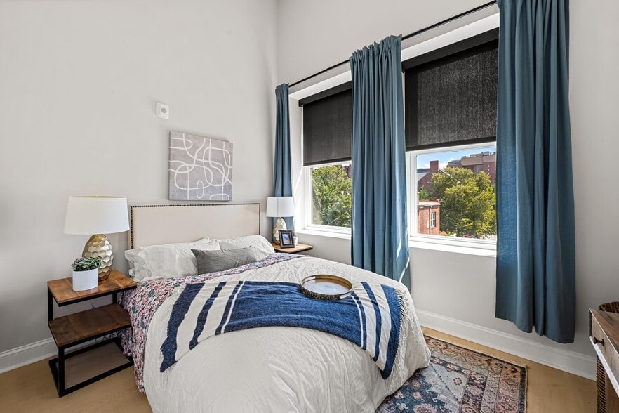 Building Photo - 600 N Howard St