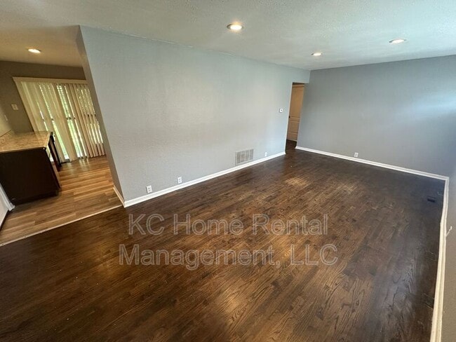 Building Photo - 10742 Blue Ridge Blvd