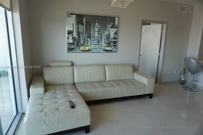 Building Photo - 90 SW 3rd St