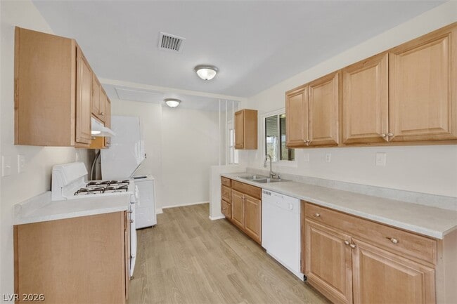 Building Photo - 625 National St