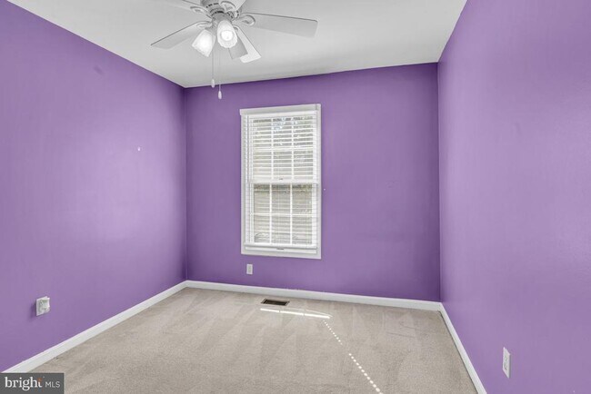 Building Photo - 9354 Sombersby Ct